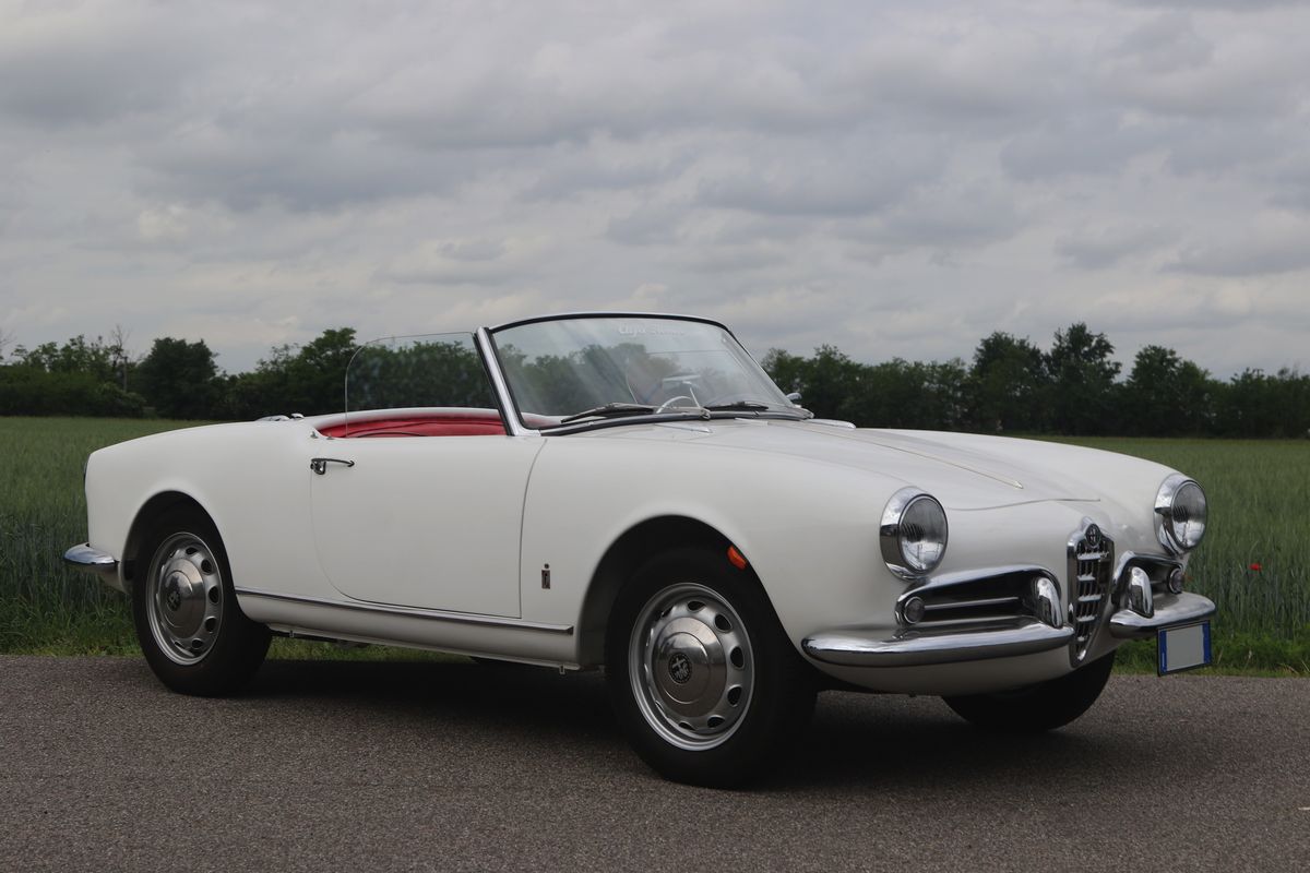 Alfa Romeo - Giulietta Spider (pinin Farina)