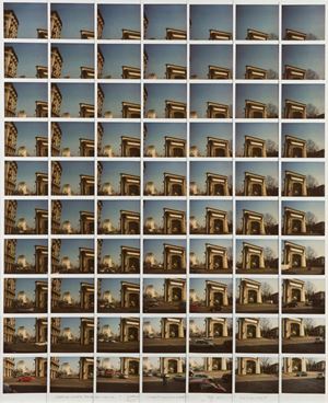 Milano, "Red Car in Porta Romana moving" <sup>i</sup>