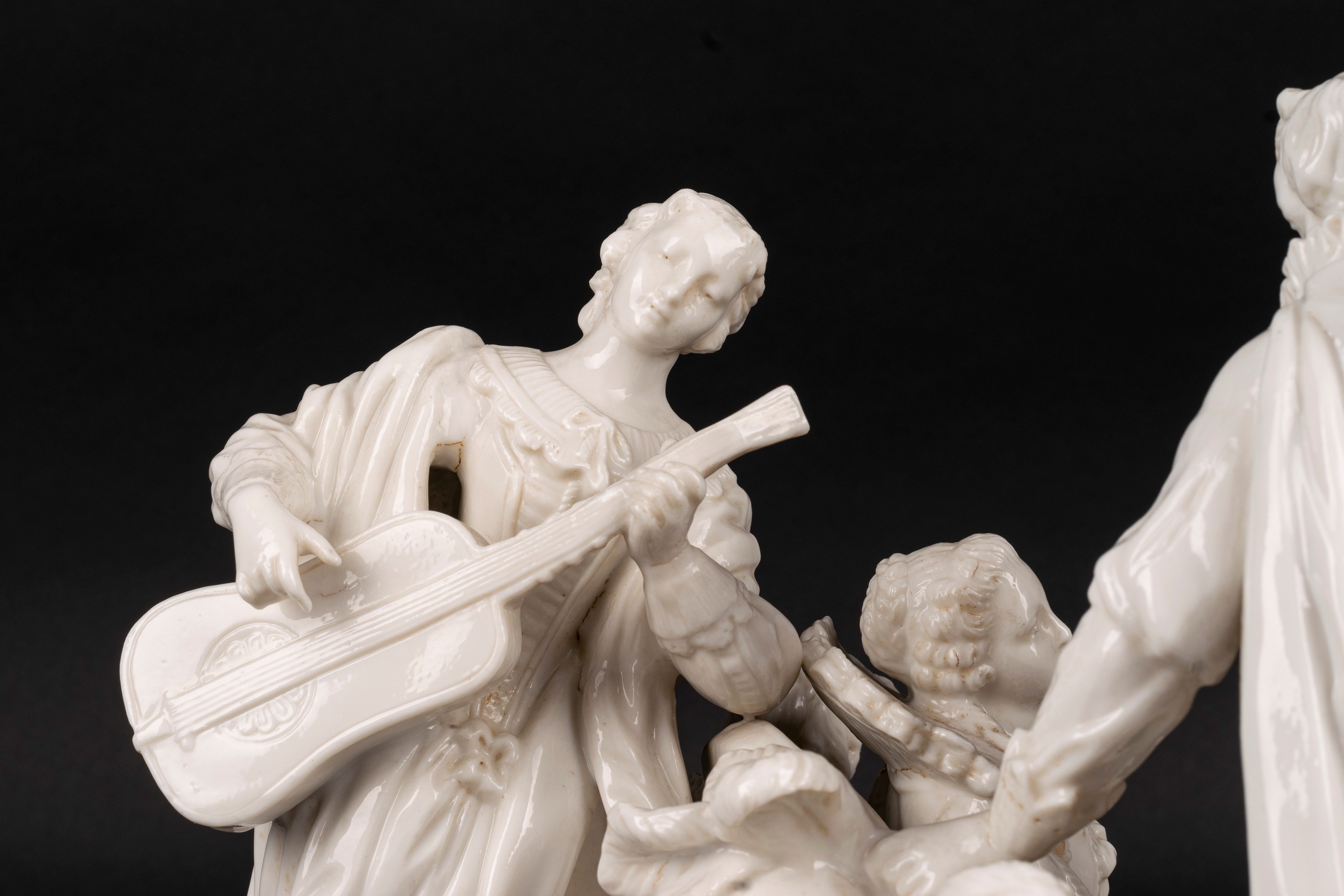 Gruppo in Porcellana Bianca Raffigurante Concerto, Manifattura di Capodimonte, Secolo XVIII/XIX