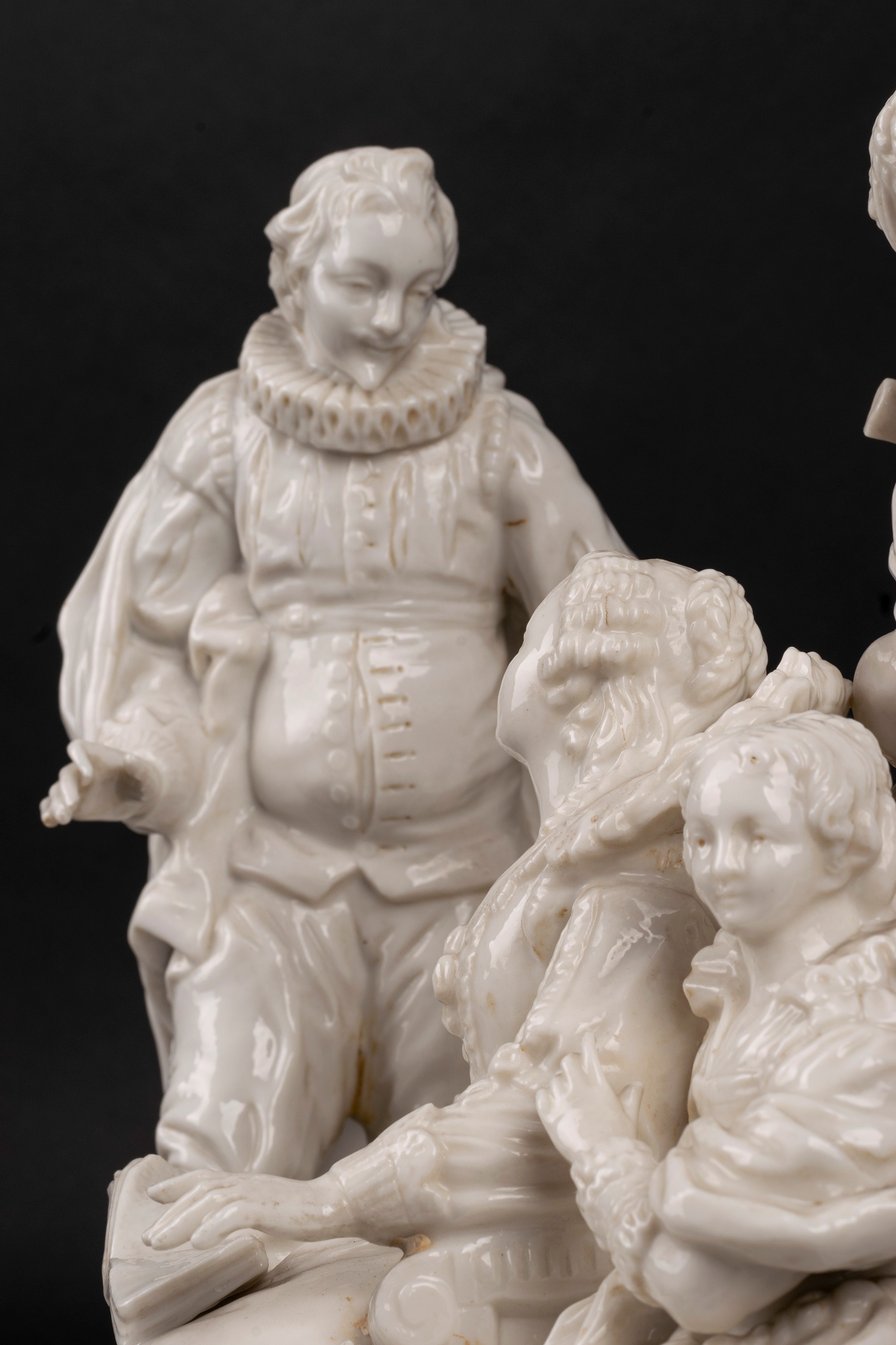 Gruppo in Porcellana Bianca Raffigurante Concerto, Manifattura di Capodimonte, Secolo XVIII/XIX
