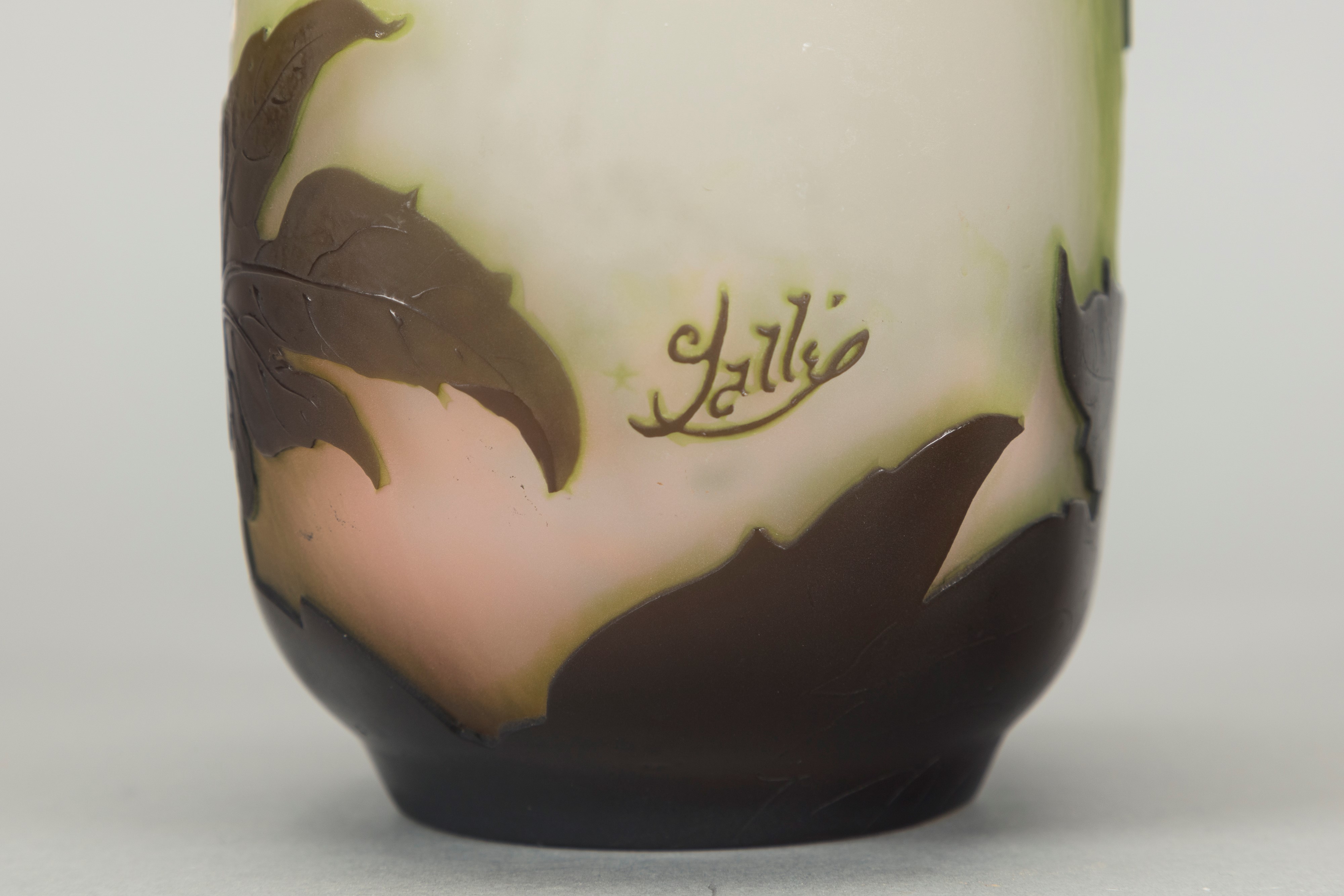 Émile Gallé - Vaso con Anse Applicate