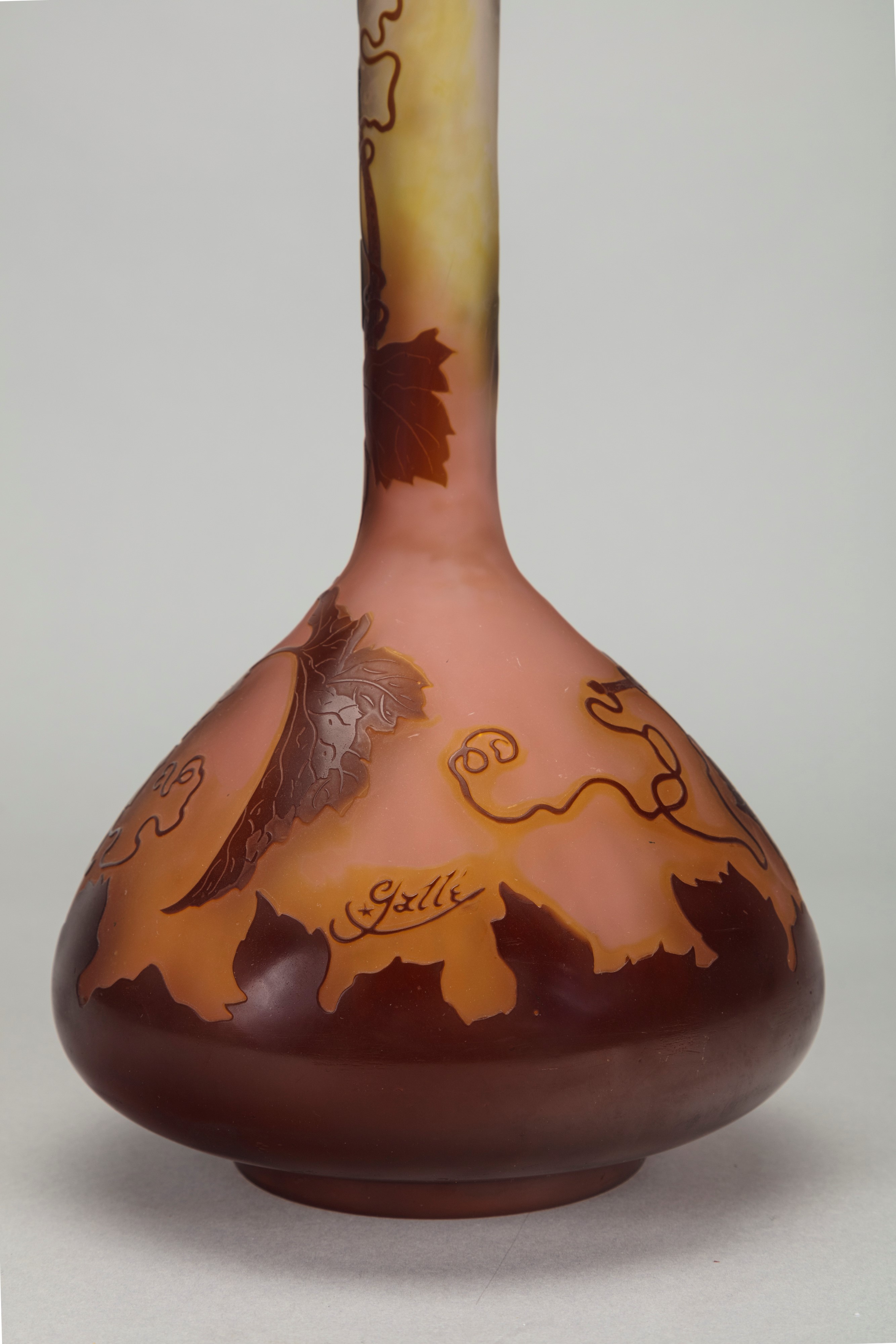 Émile Gallé - Vaso Monofiore con Base a Bulbo