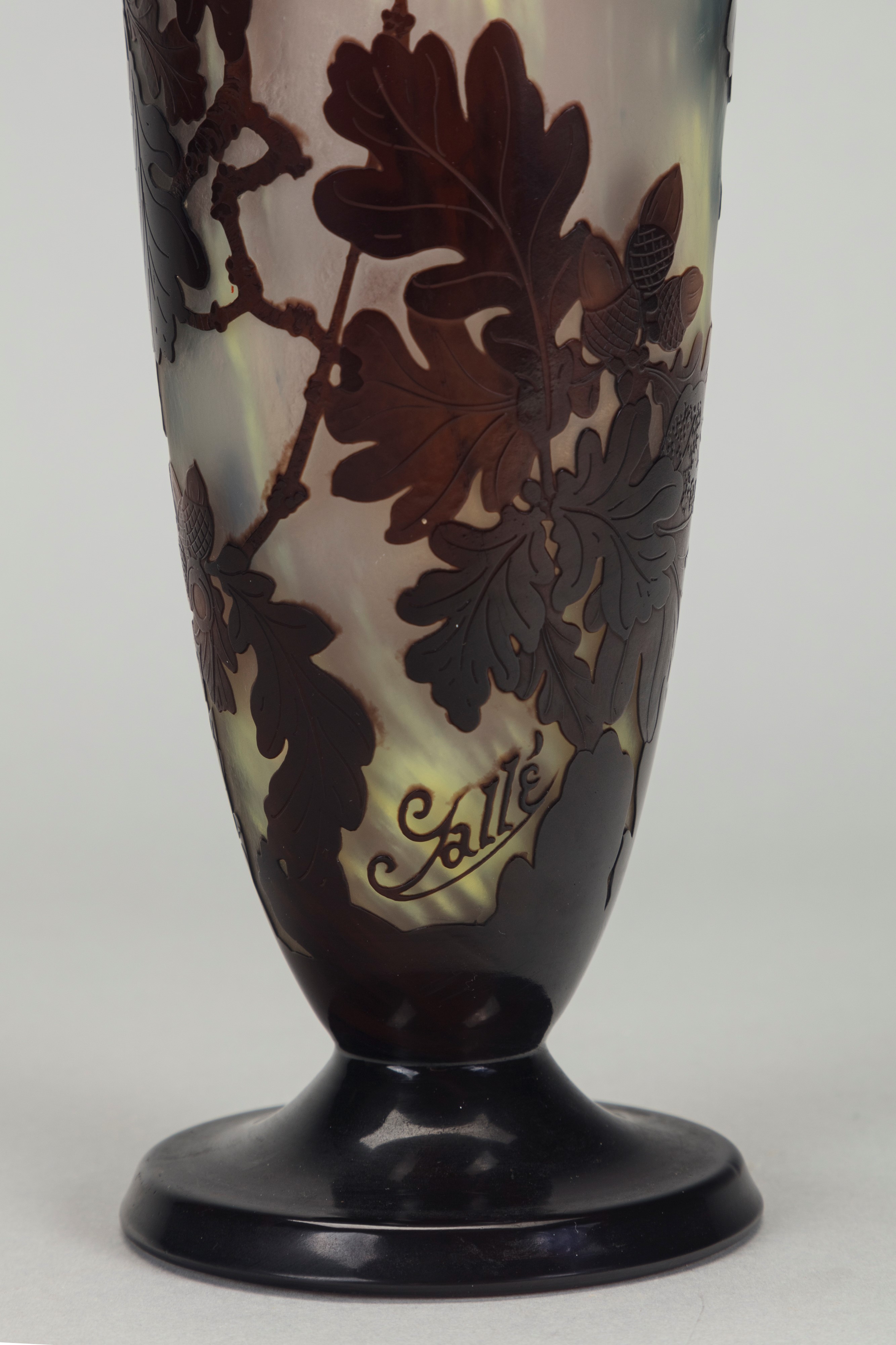 Émile Gallé - Vaso di Forma Ovale Appiattita su Base Circolare