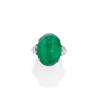 Anello con Grande Smeraldo