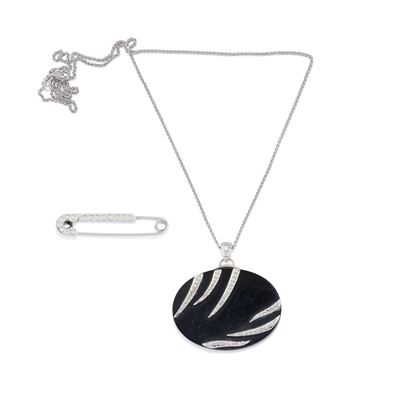 Collana con Onice e Spilla
