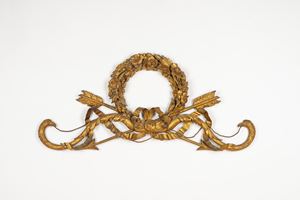 Carved and gilded wooden frieze, 19th century