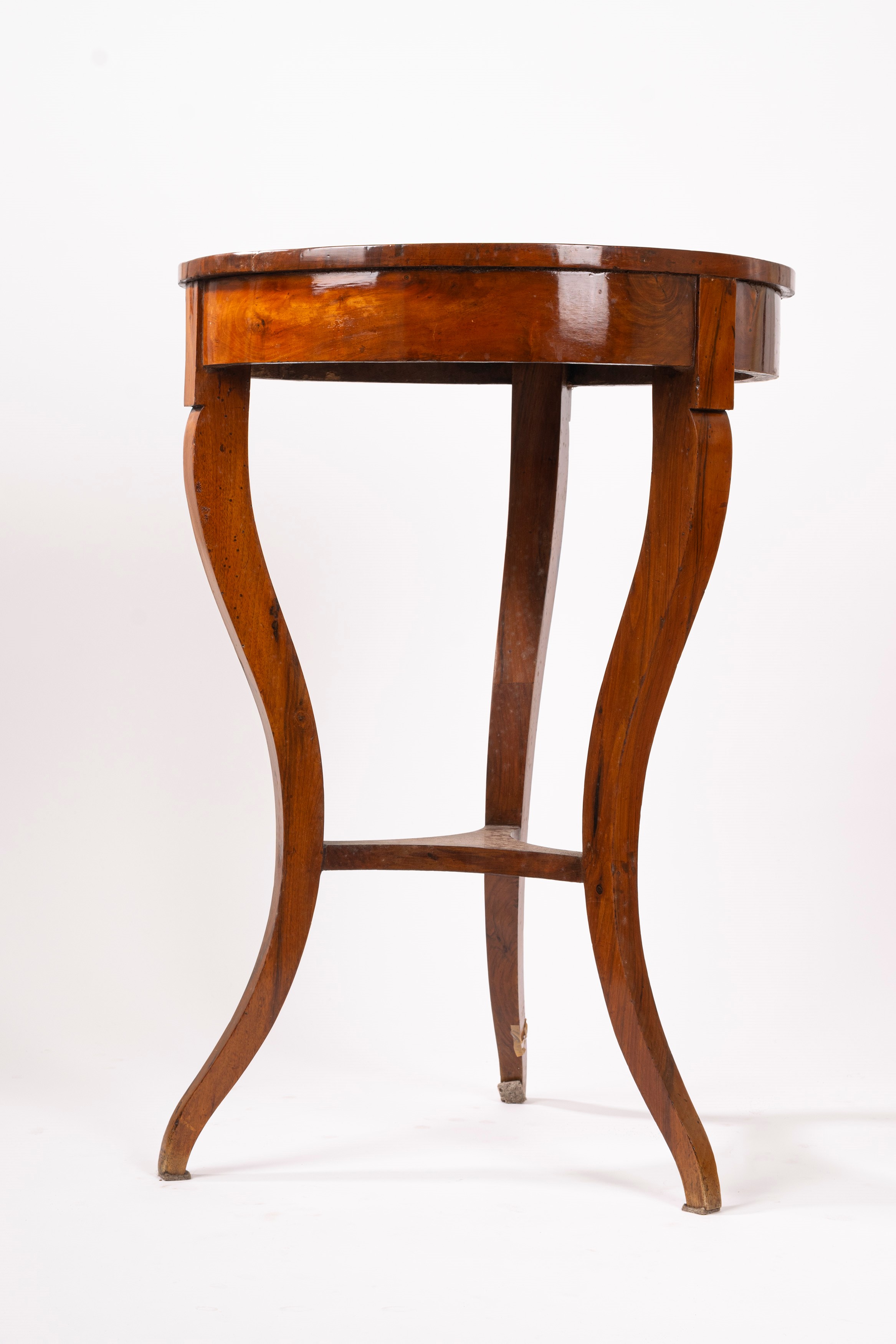 Tavolino in legno con piano circolare, secolo XIX