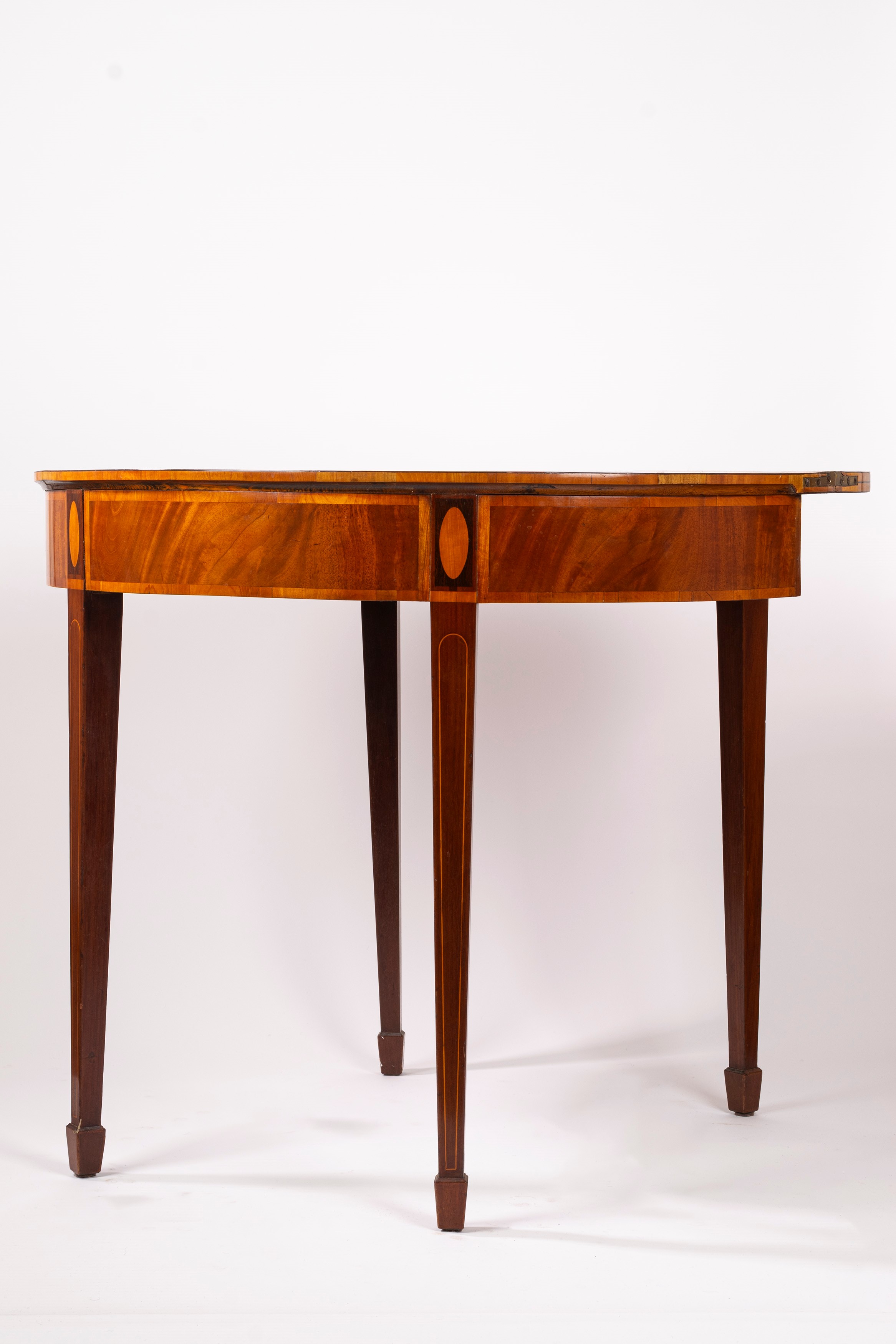 Tavolo da parete demi lune con piano a libro, secolo XIX