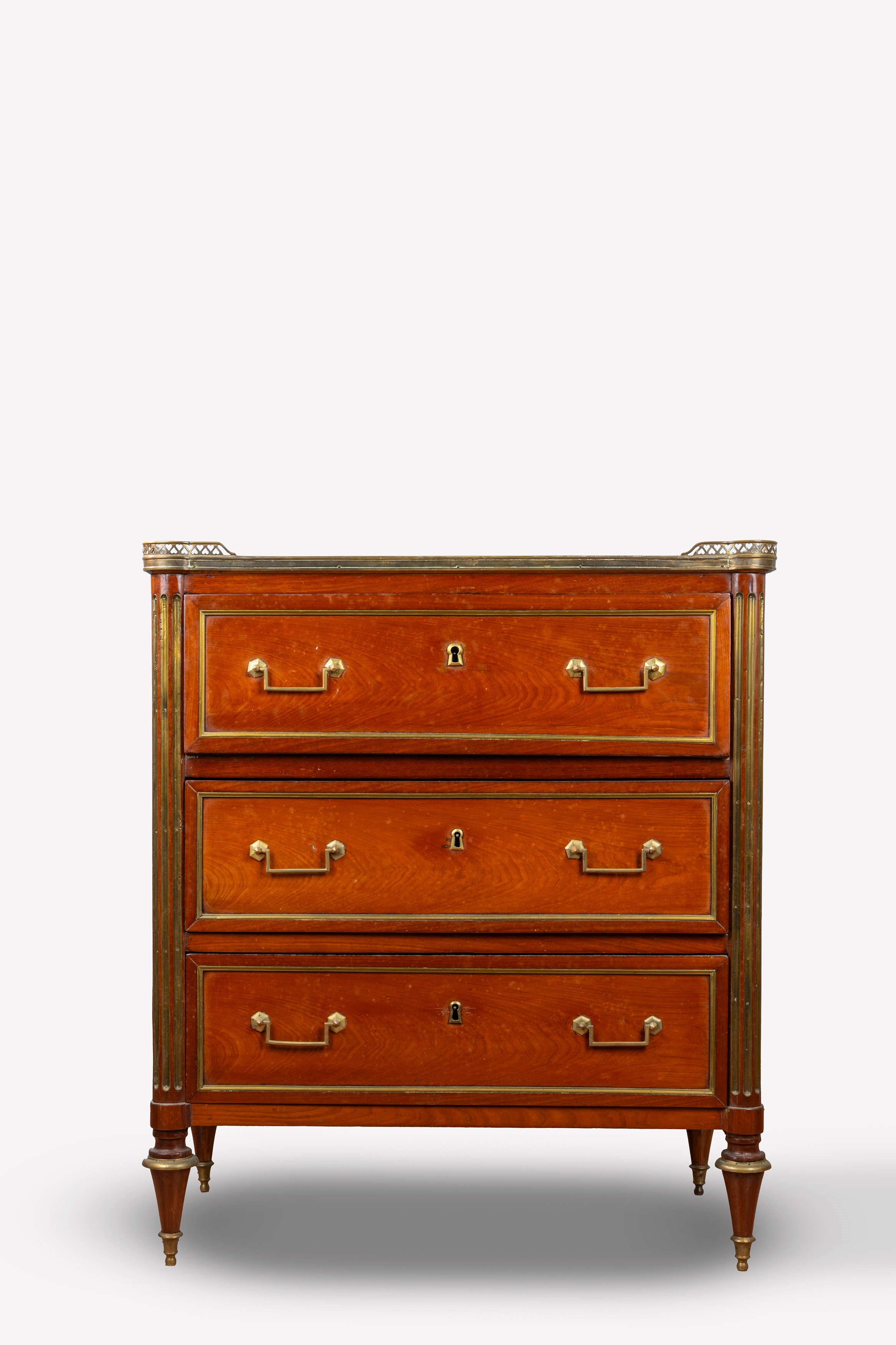 Cassettone con scrittoio lastronato in mogano, secolo XIX