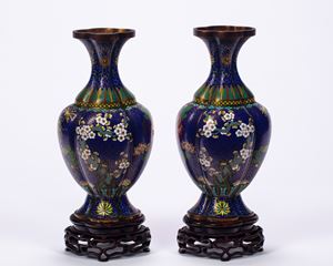 A pair of cloisonné vases. China, 19th century, minor defects at the bases