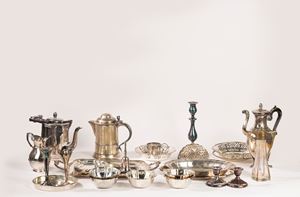 Lot composed of thirty-two silver metal objects