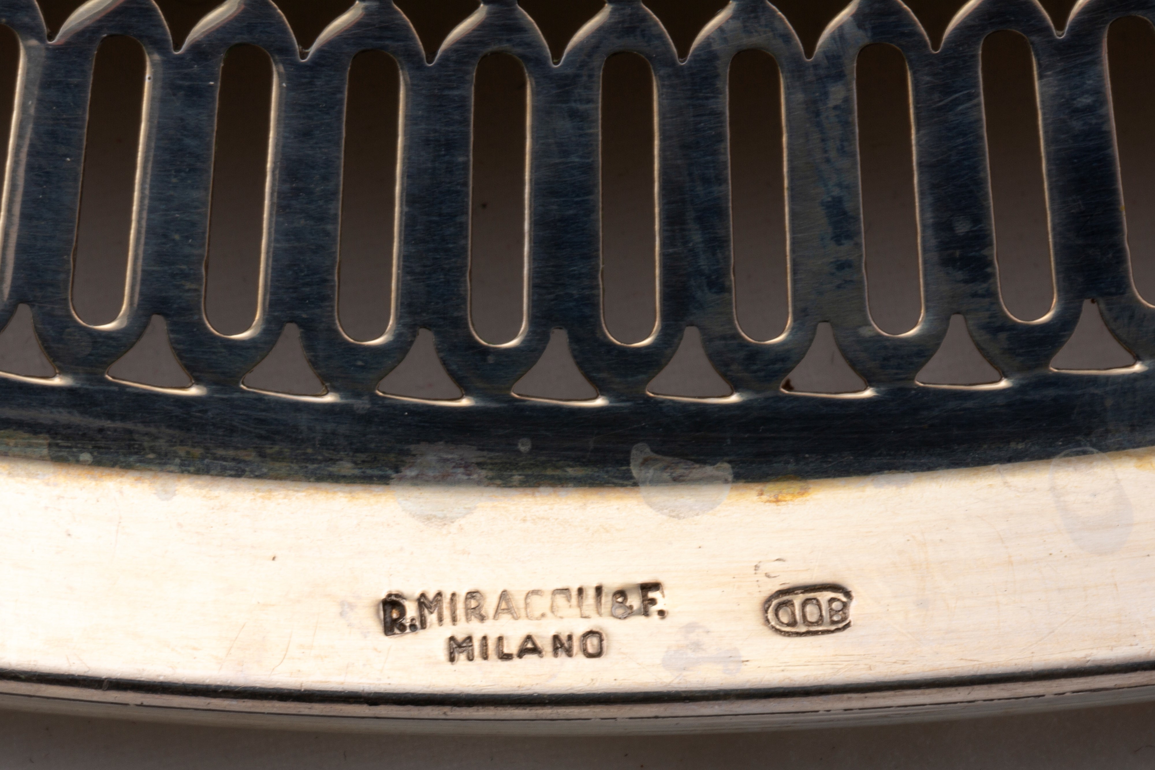 Lotto di otto piatti