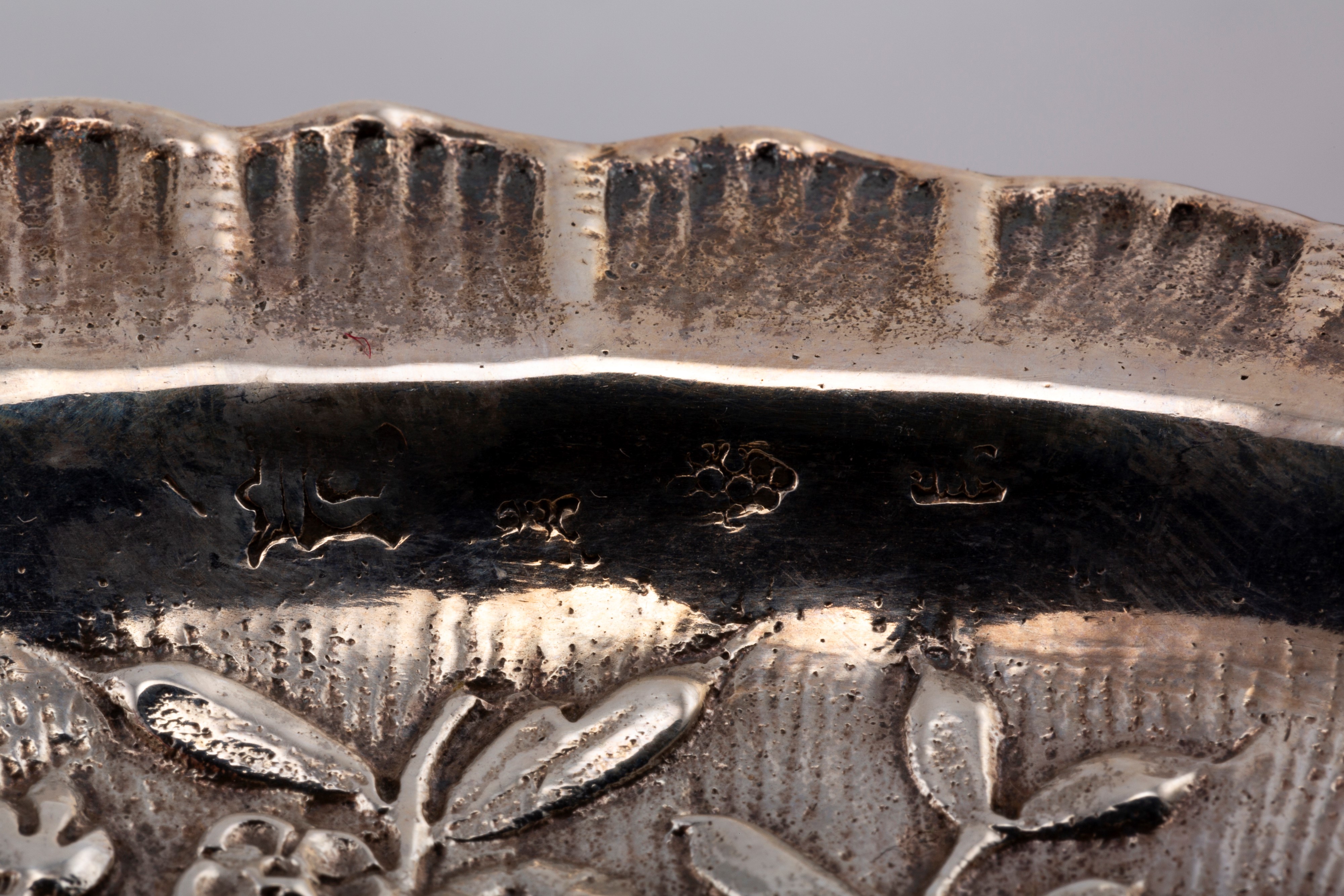 Lotto di quattro oggetti