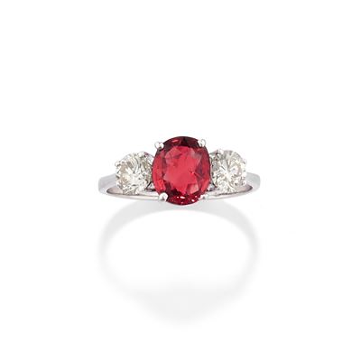 Anello con Rubino e Diamanti