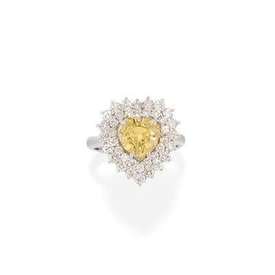 Anello con Zaffiro Giallo