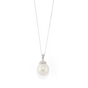 South Sea pearl pendant