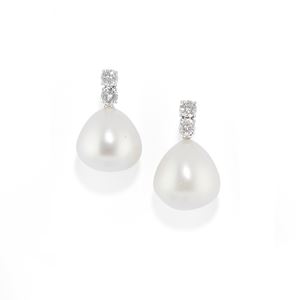 Pearl earrings