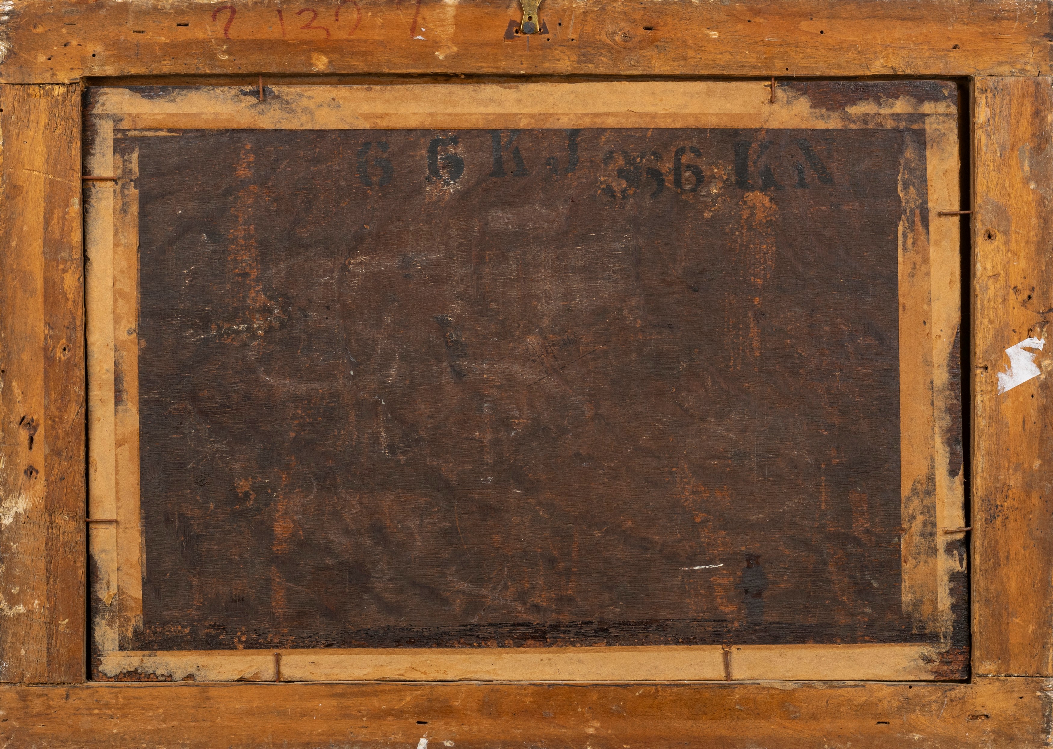 Natura morta con bicchiere di vetro e limone su un tavolo