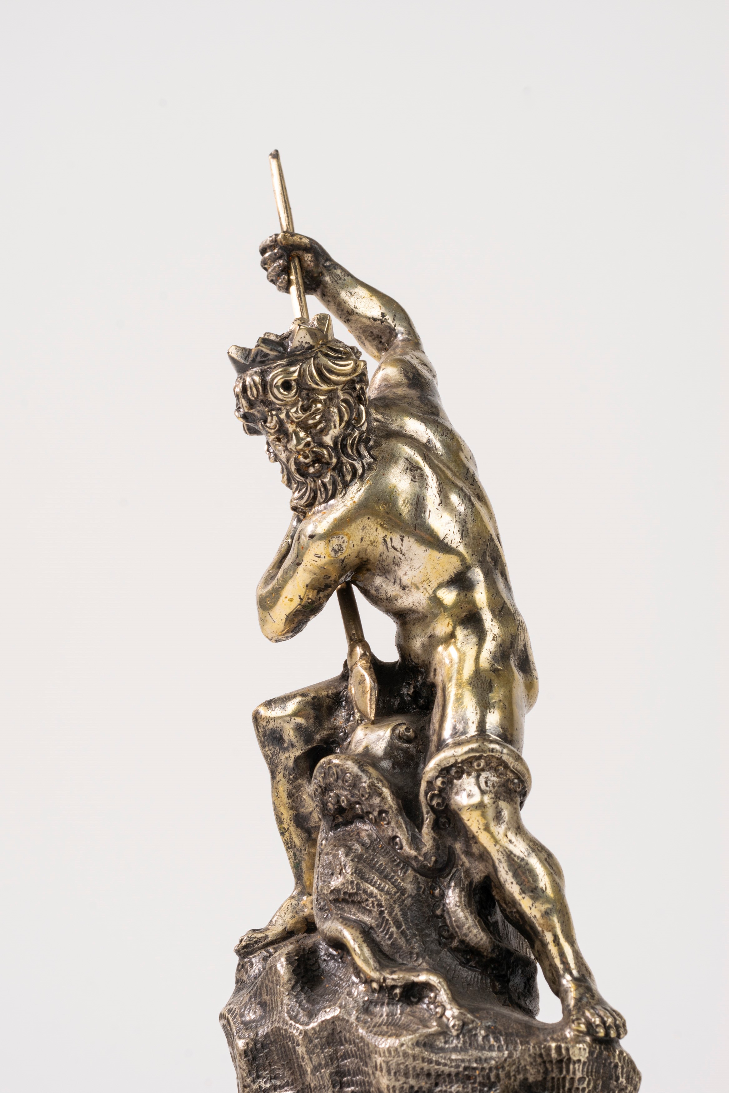 Scultura in Argento Raffigurante Nettuno