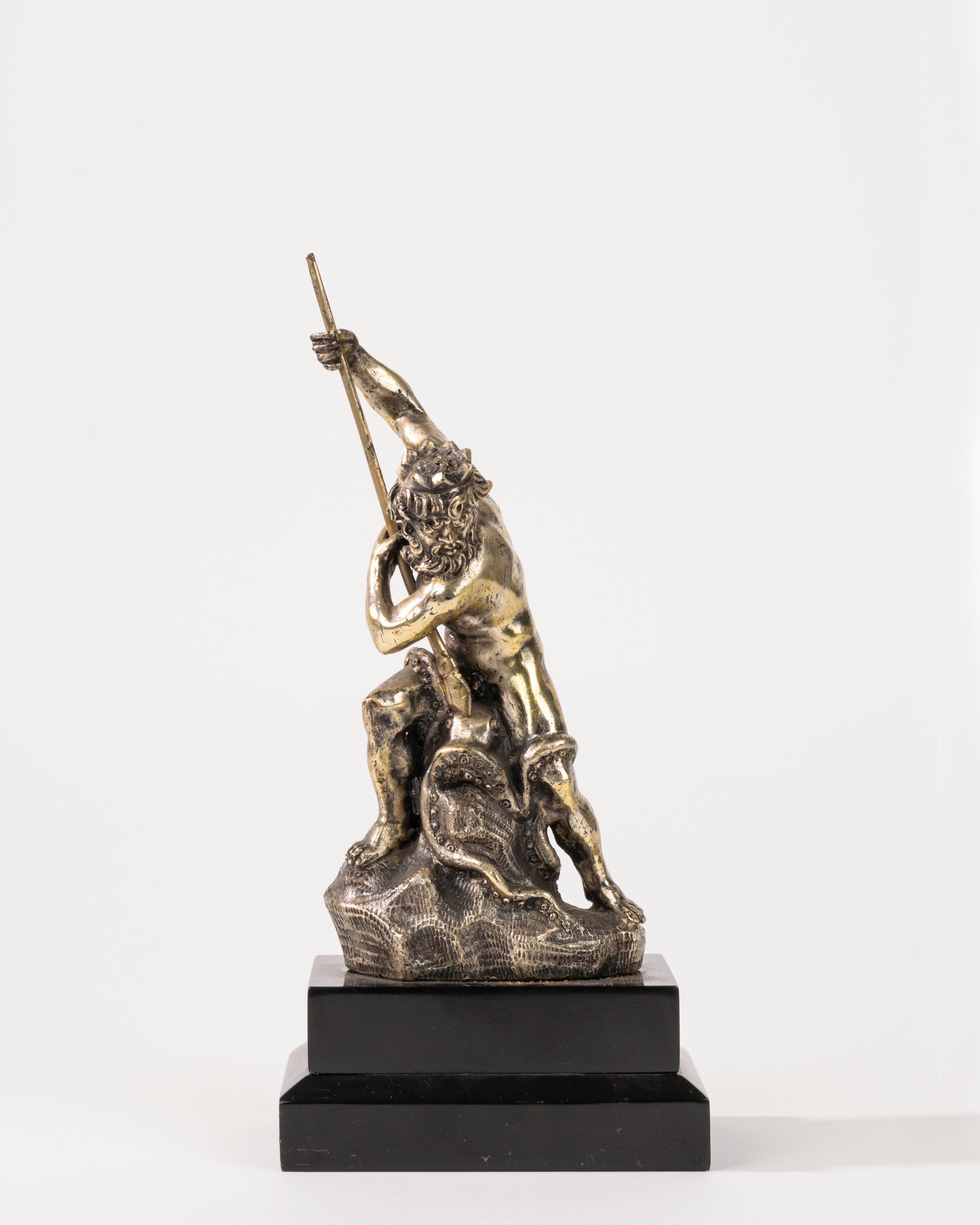 Scultura in Argento Raffigurante Nettuno