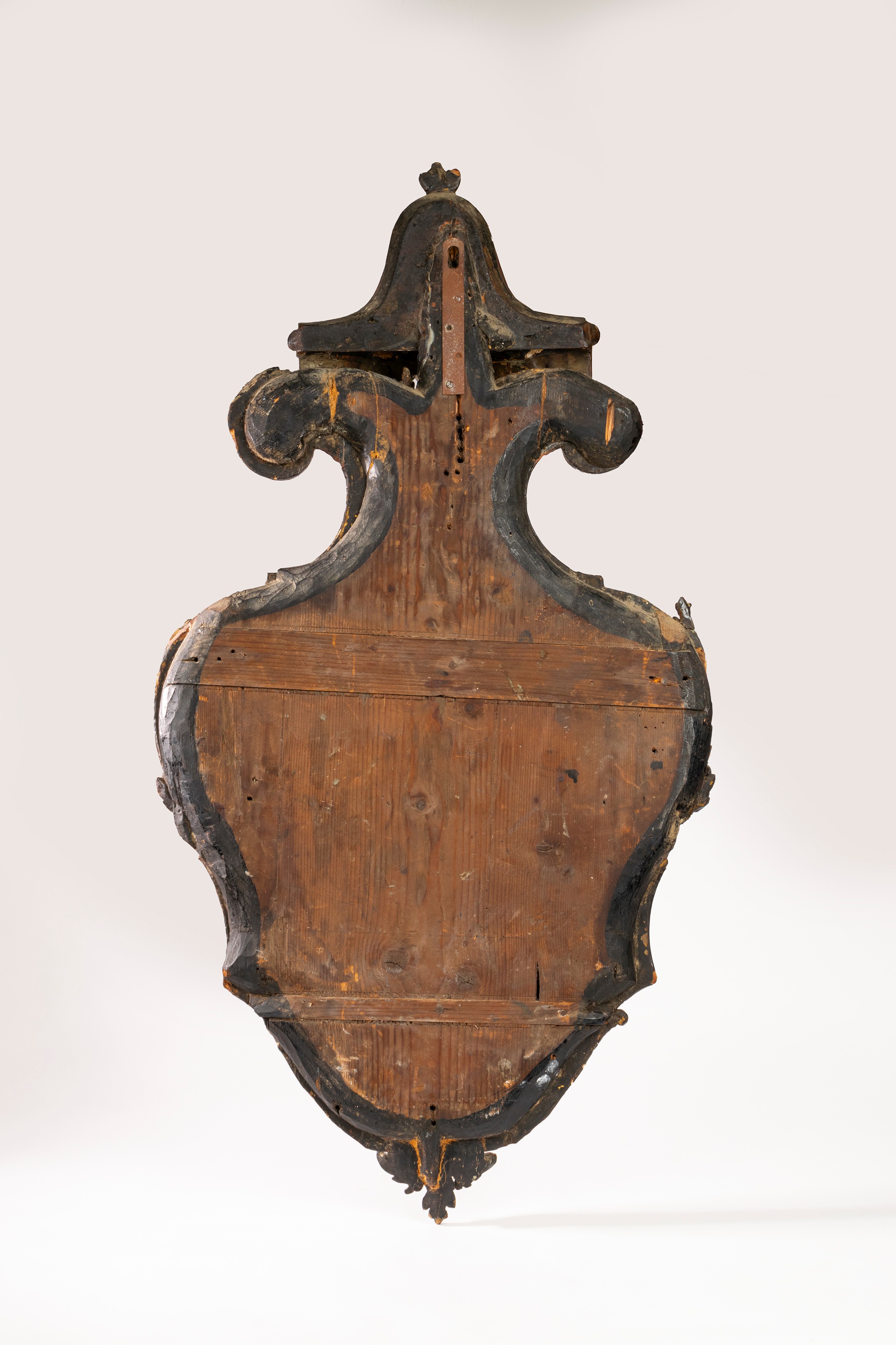 Specchiera in legno intagliato e laccato, Venezia, secolo XVIII/XIX