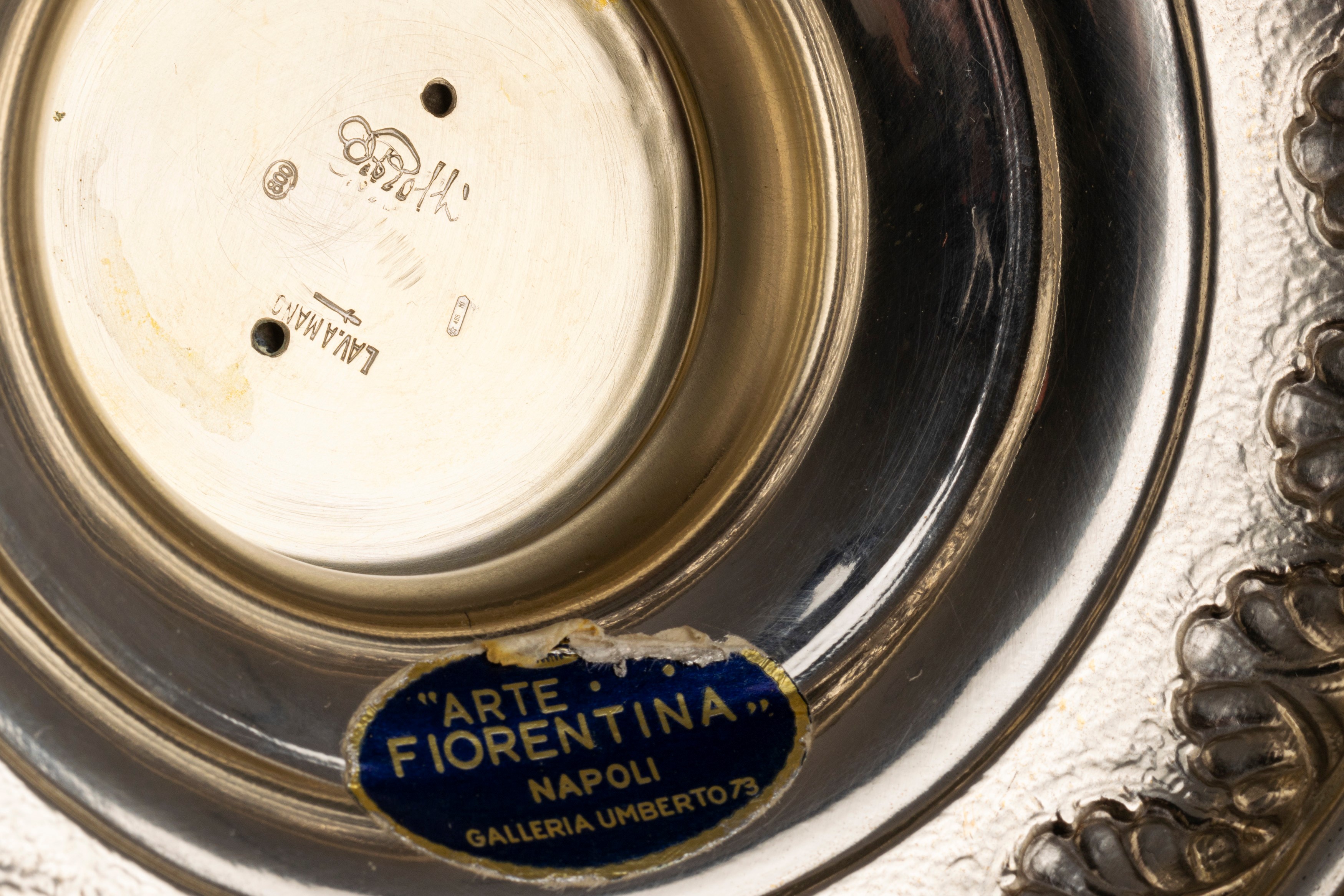 Grande coppa centrotavola con putti