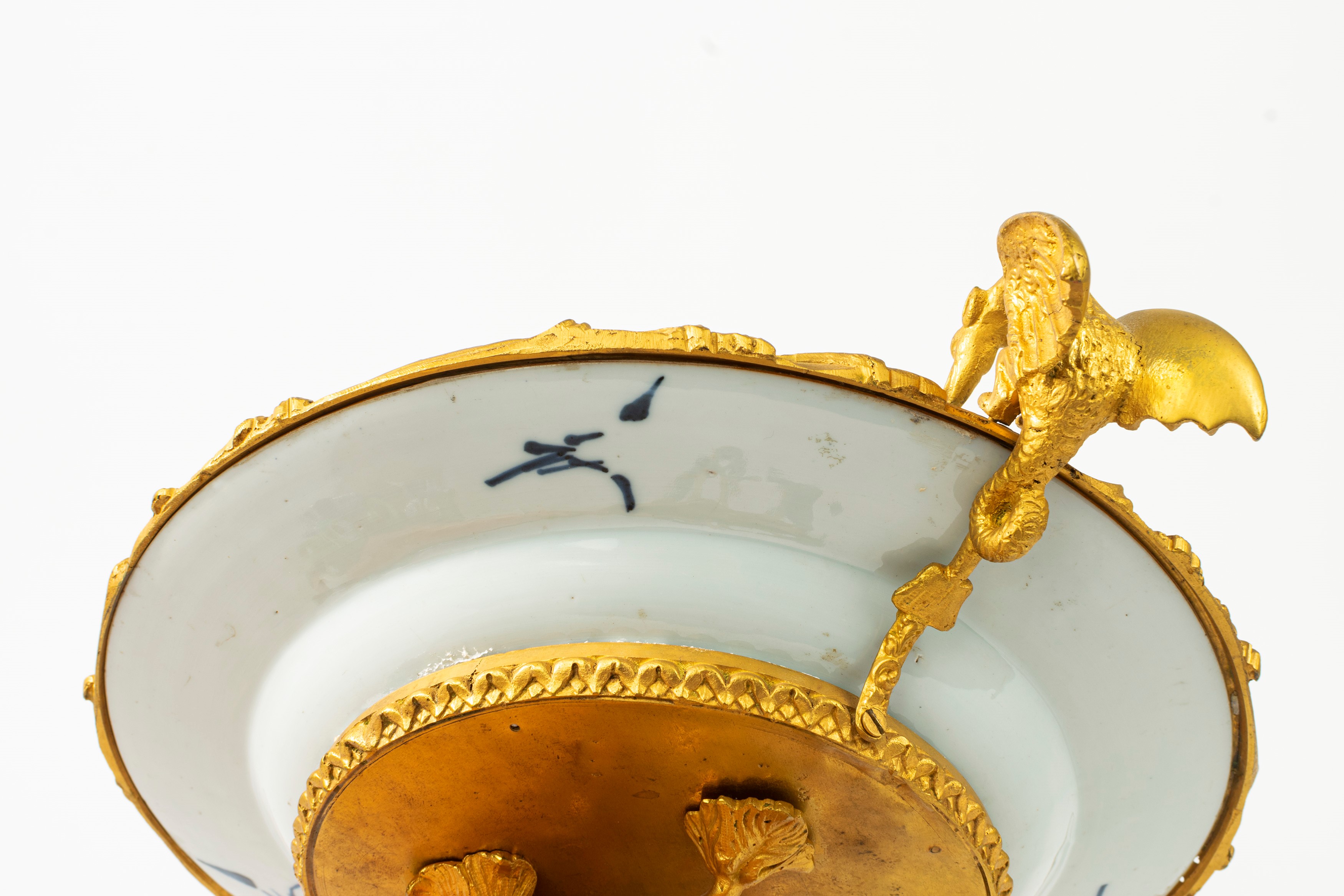 Alzata in Bronzo Dorato e Porcellana, Secolo XX