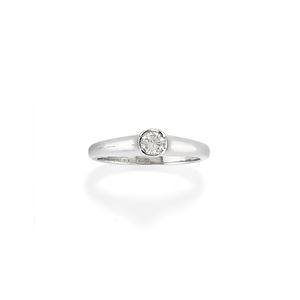 Solitaire ring