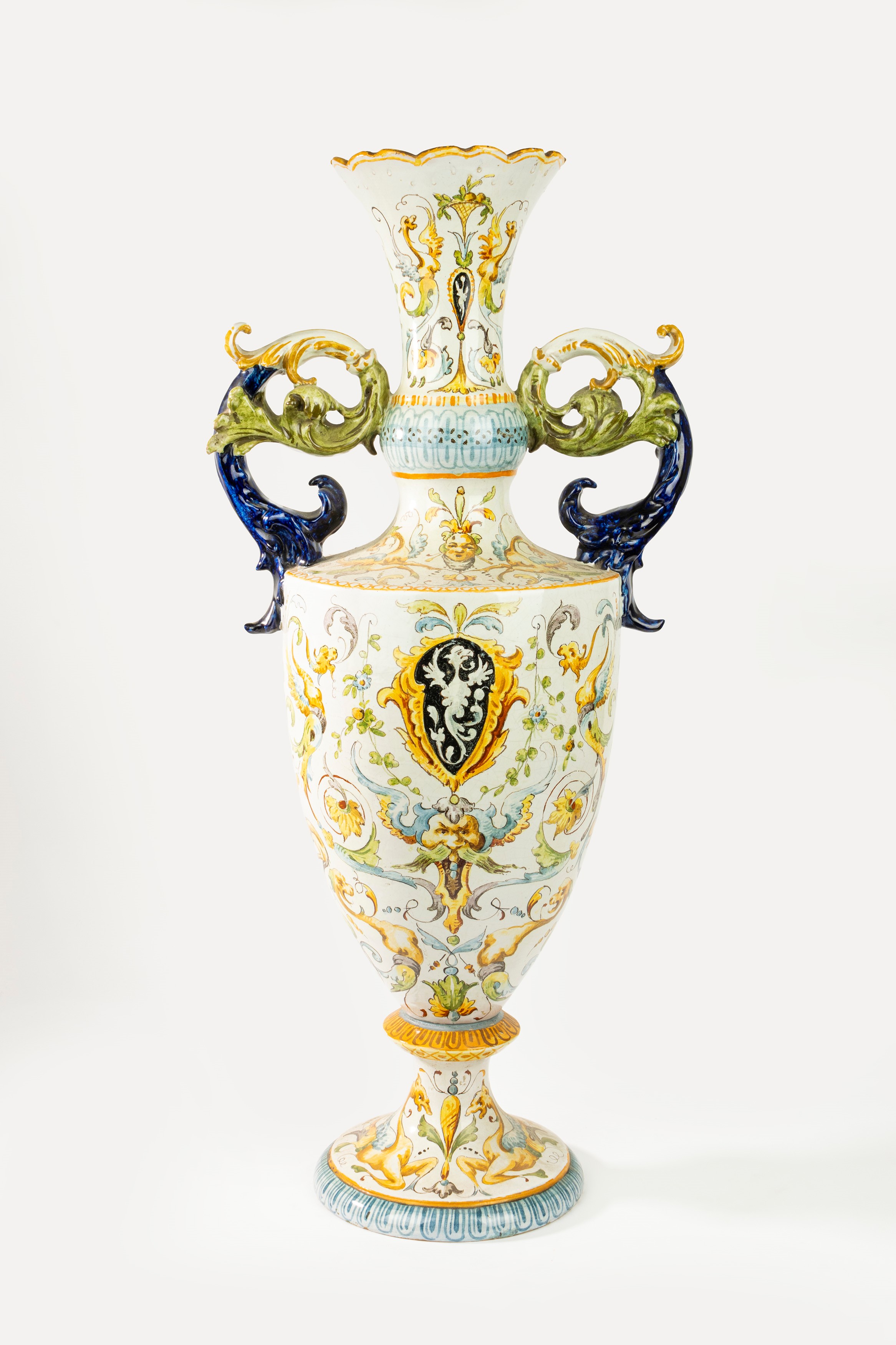 Vaso Biansato in Maiolica Policroma, Manifattura Mollica, Napoli, Fine Secolo XIX/inizio Secolo X...