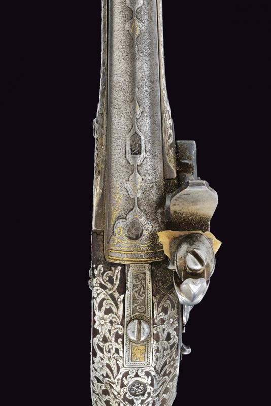 Bella pistola con fornimenti in argento