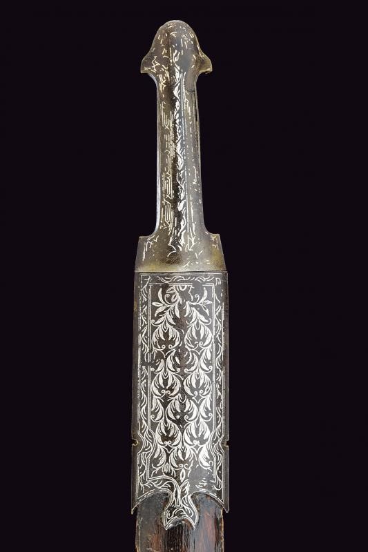 Qama con decorazioni in argento