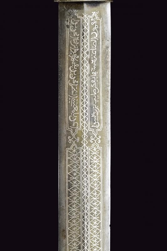 Qama con decorazioni in argento