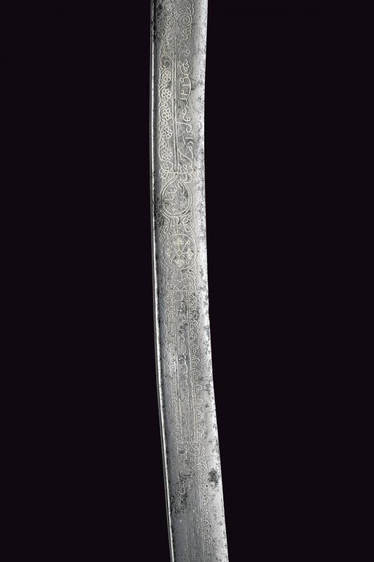 Yatagan con impugnatura in argento