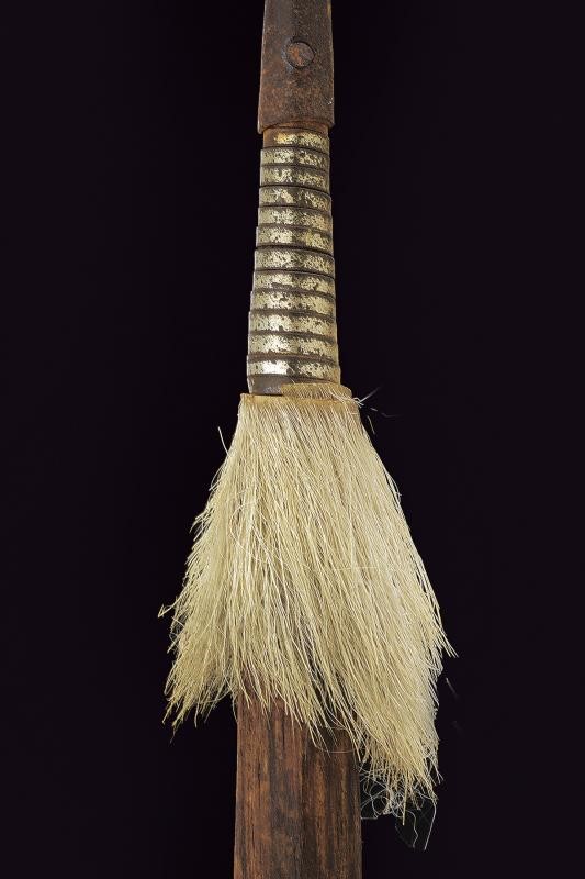 Lotto di due piccole lance rituali