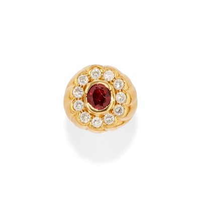 Anello con Pietra Rossa e Diamanti