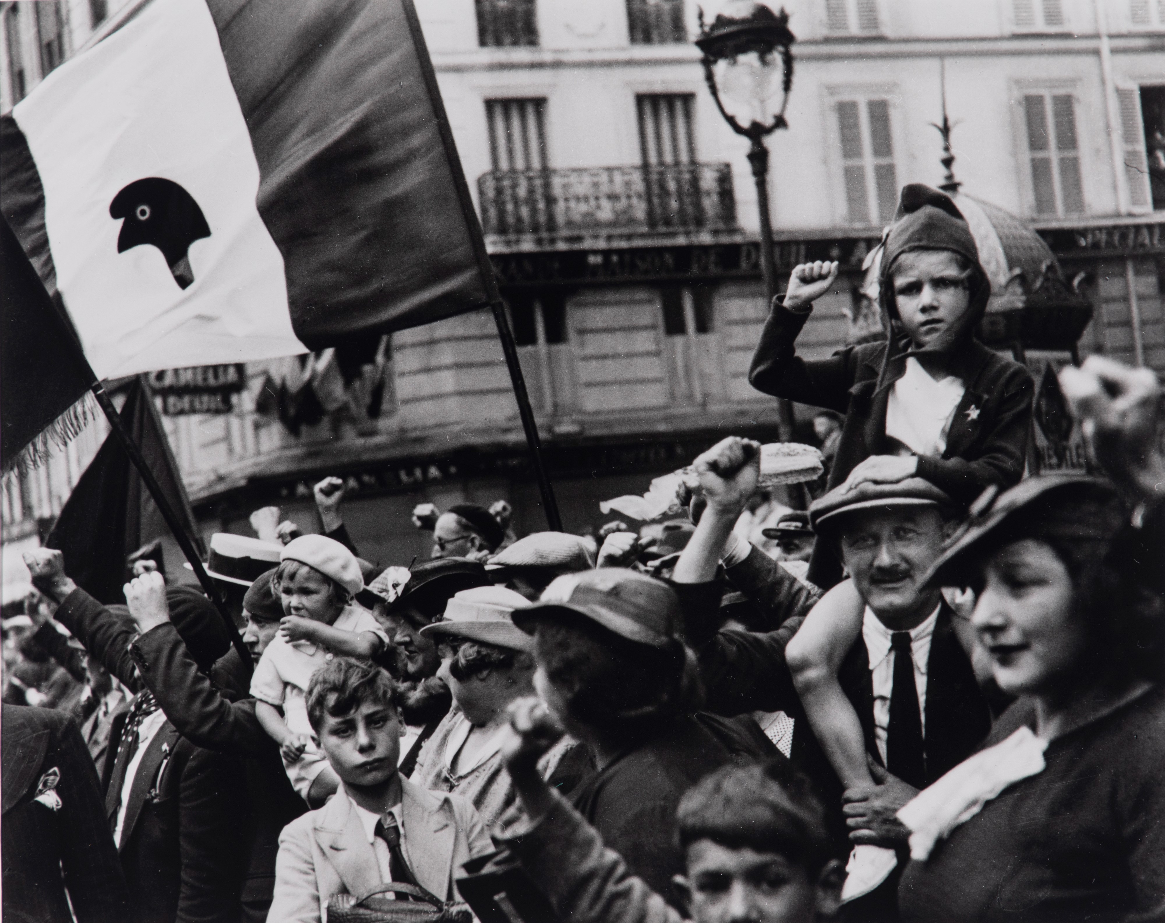 Les Habits Noirs De Willy Ronis