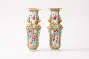  - Pair of porcelain vases, Famille Rose, China, 19th century