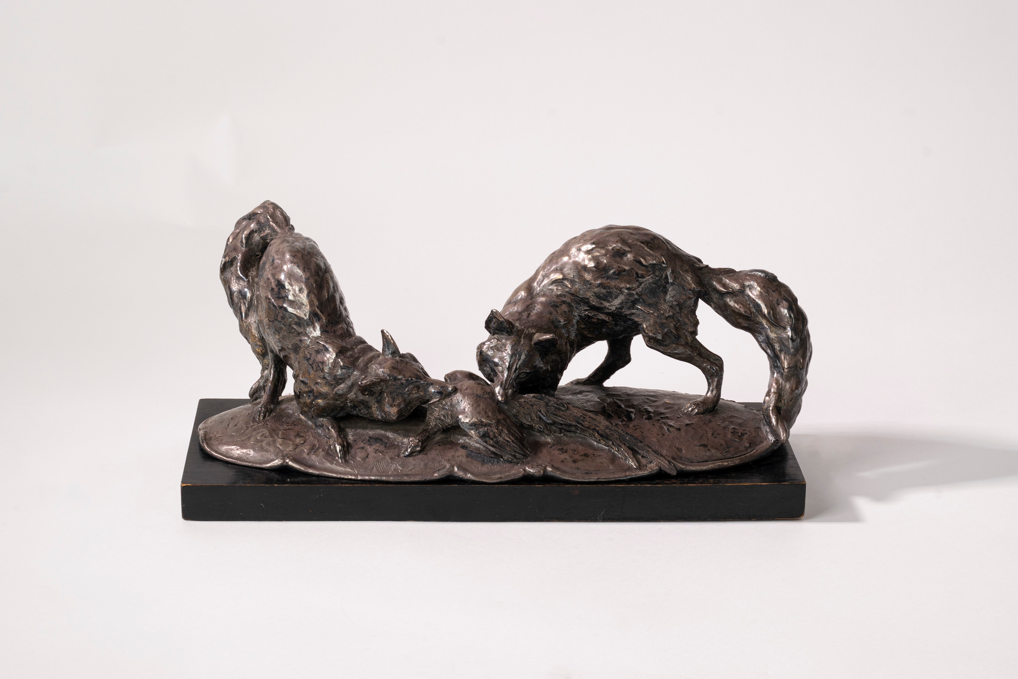 Guido Cacciapuoti - Scultura in Terracotta Ricoperta con Lamina in Rame Argentato Raffigurante Du...