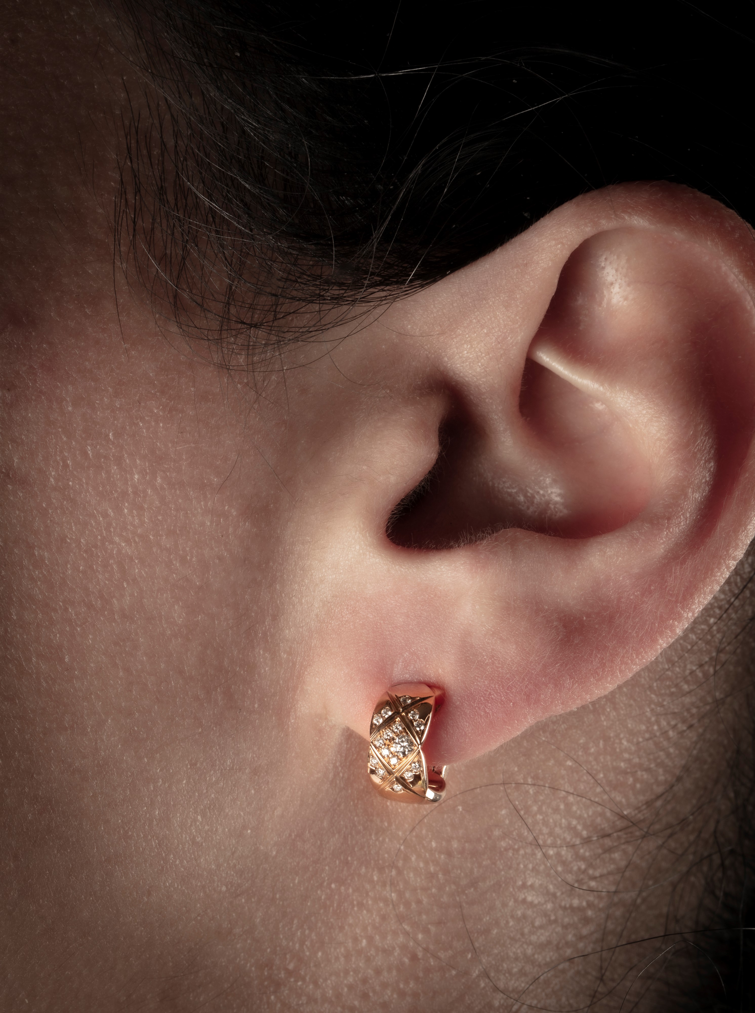 Paio di orecchini a clip con perno