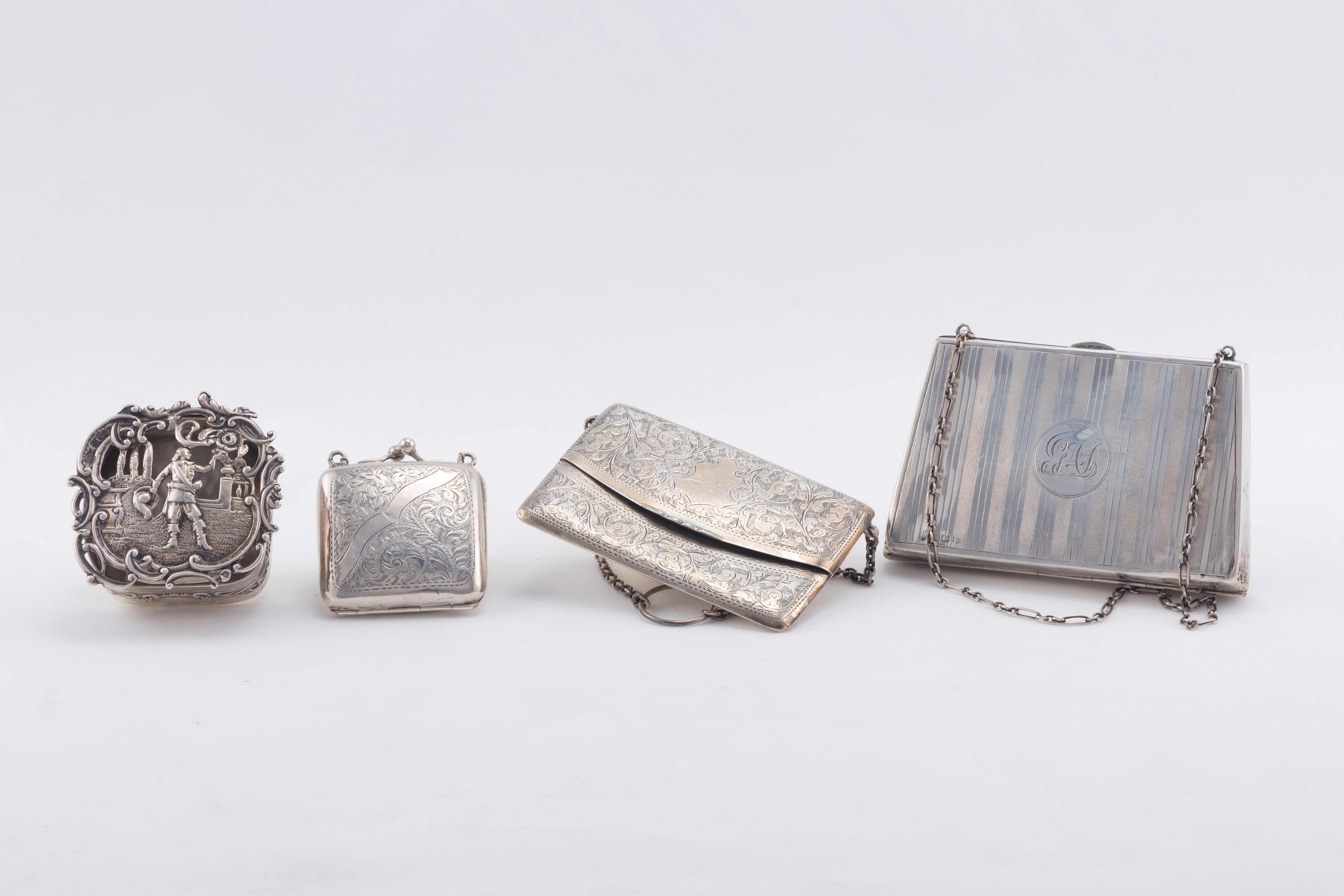 Gruppo di quattro oggetti