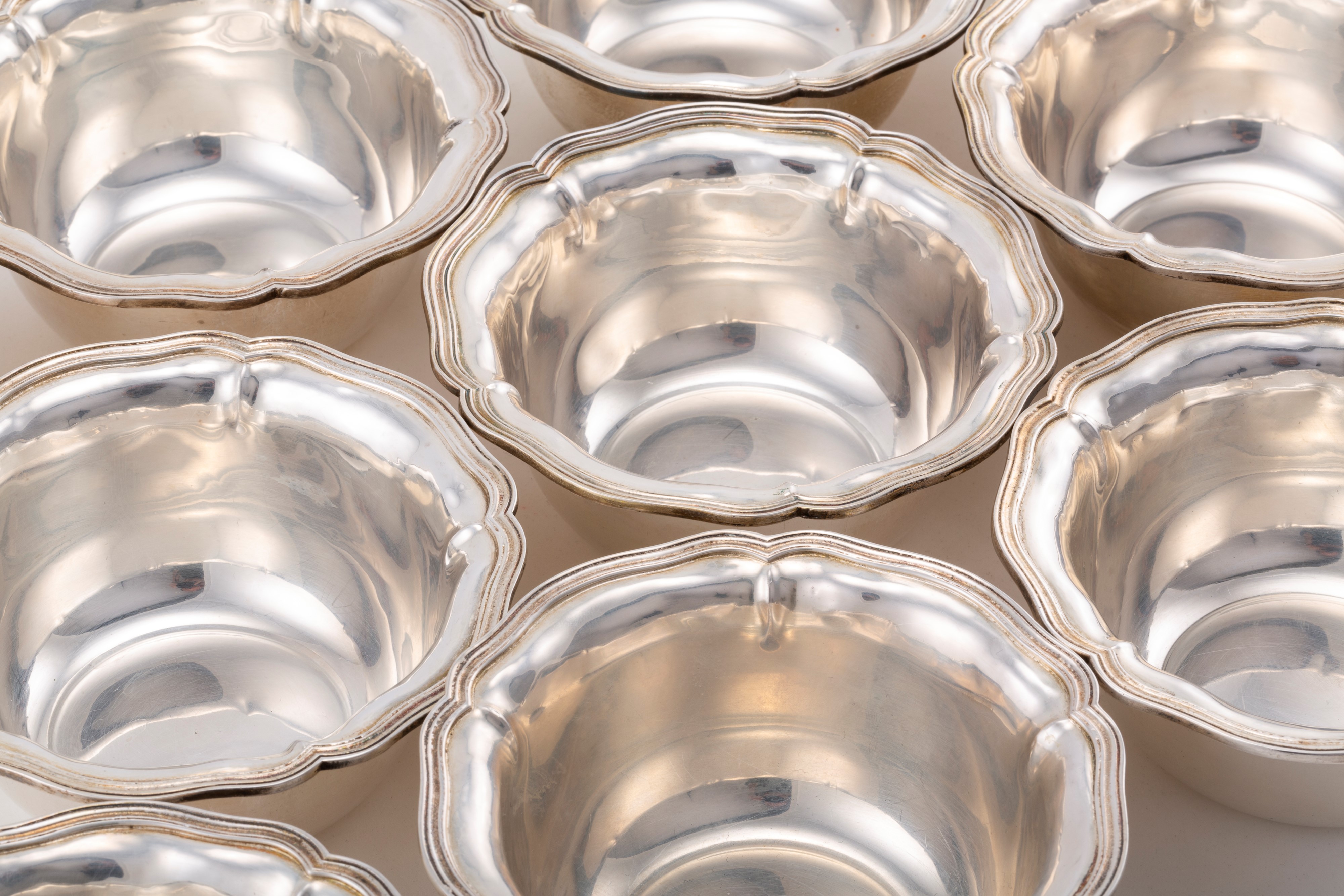 Dodici ciotole lavadita