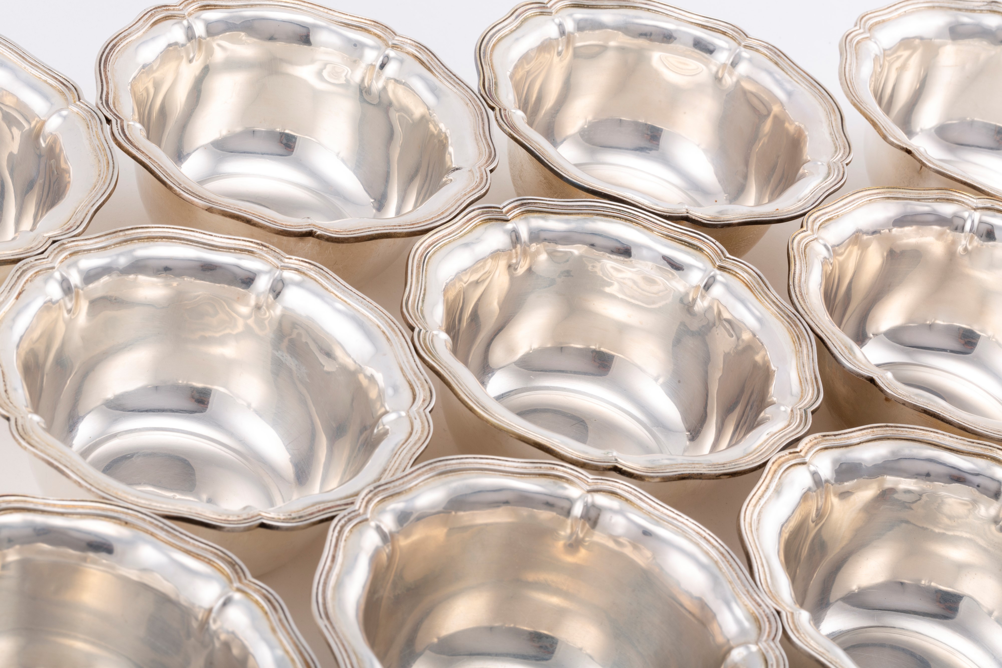 Dodici ciotole lavadita