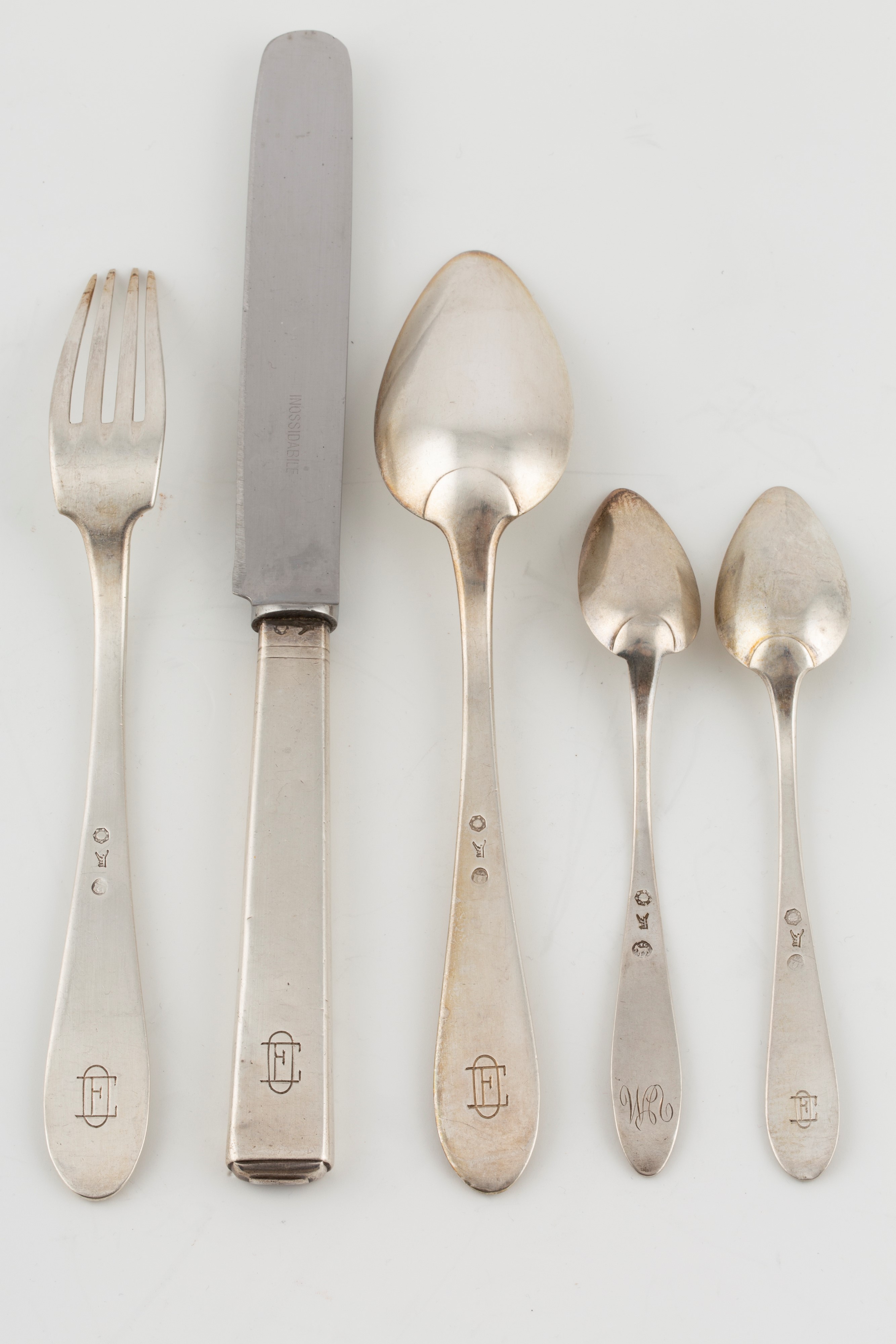 Servizi di posate differenti