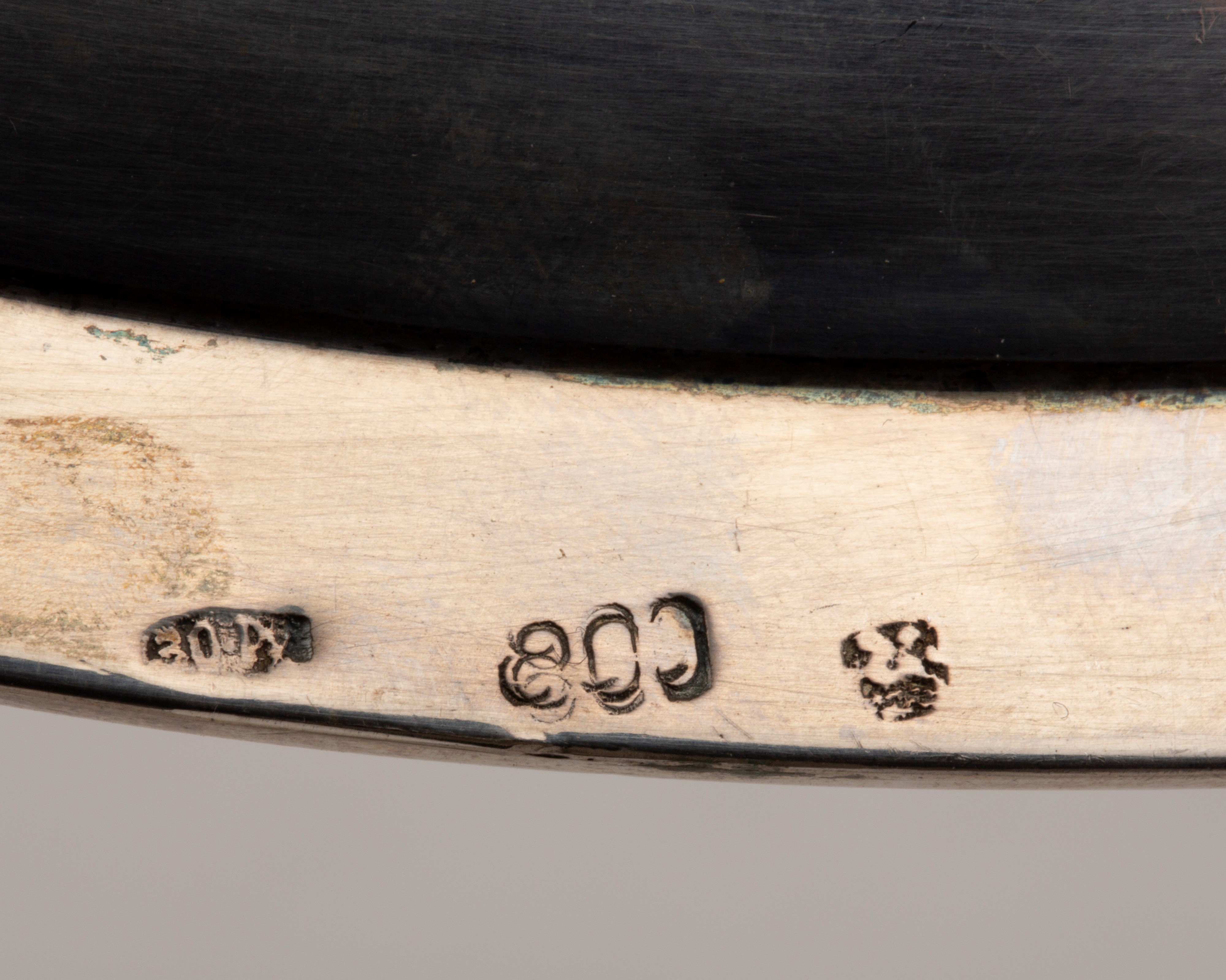 Piatto da portata e vassoio