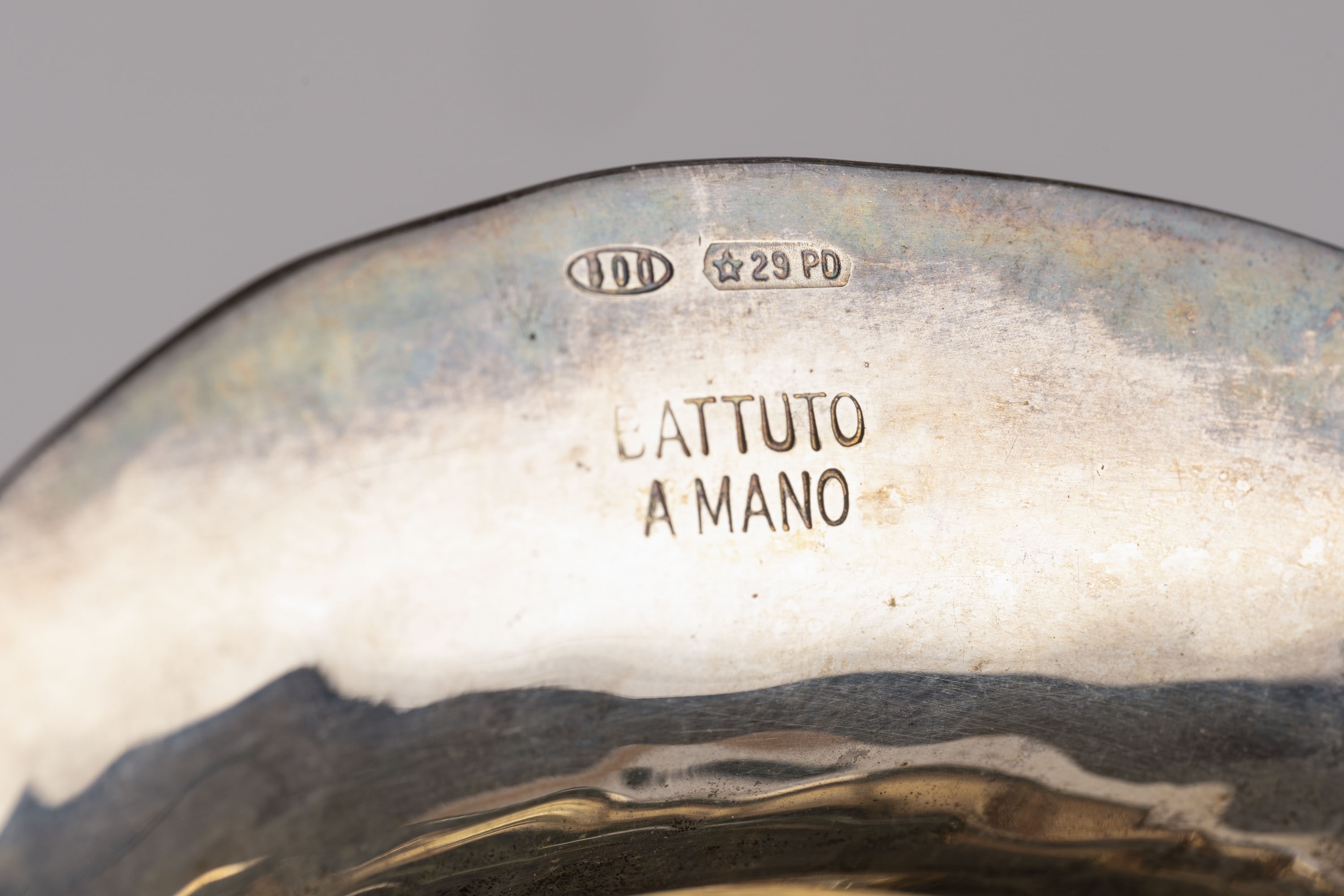 Lotto di diciotto oggetti