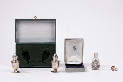 Sale e Pepe e Boccetta Porta Profumo