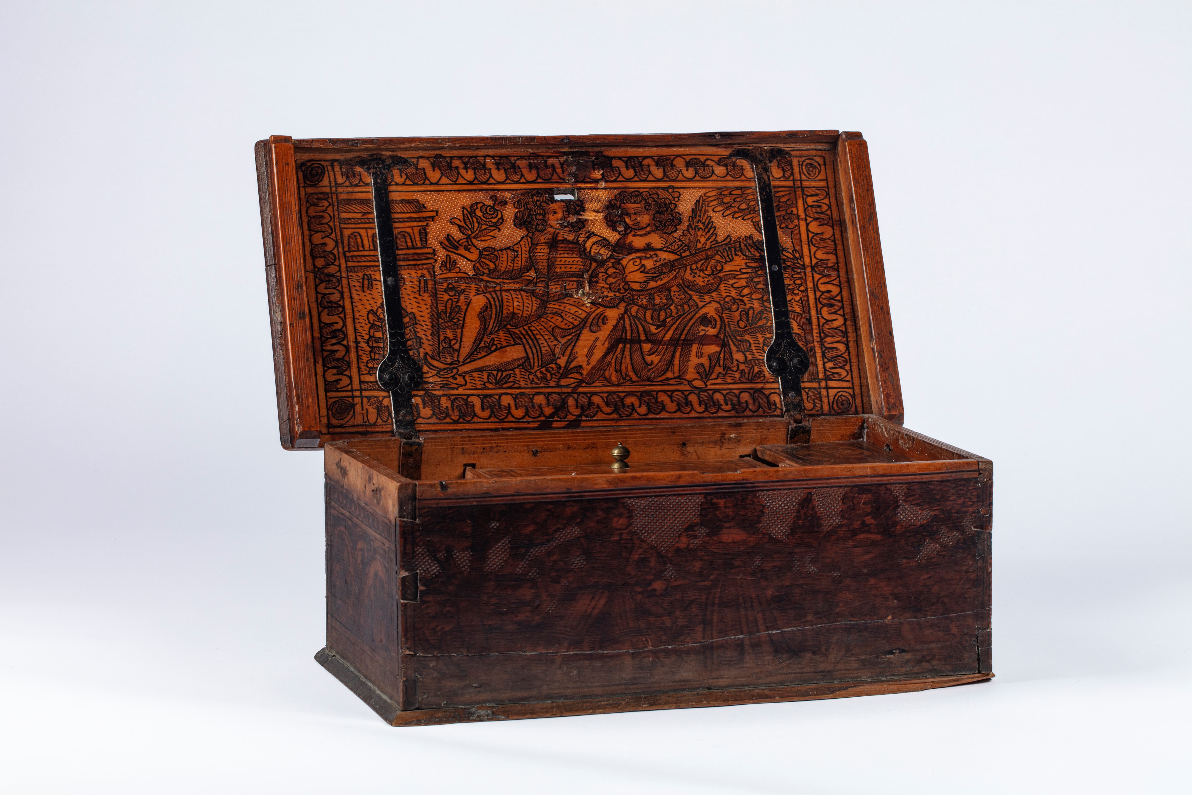 Scrigno in Legno Pirografato, Secolo XVII