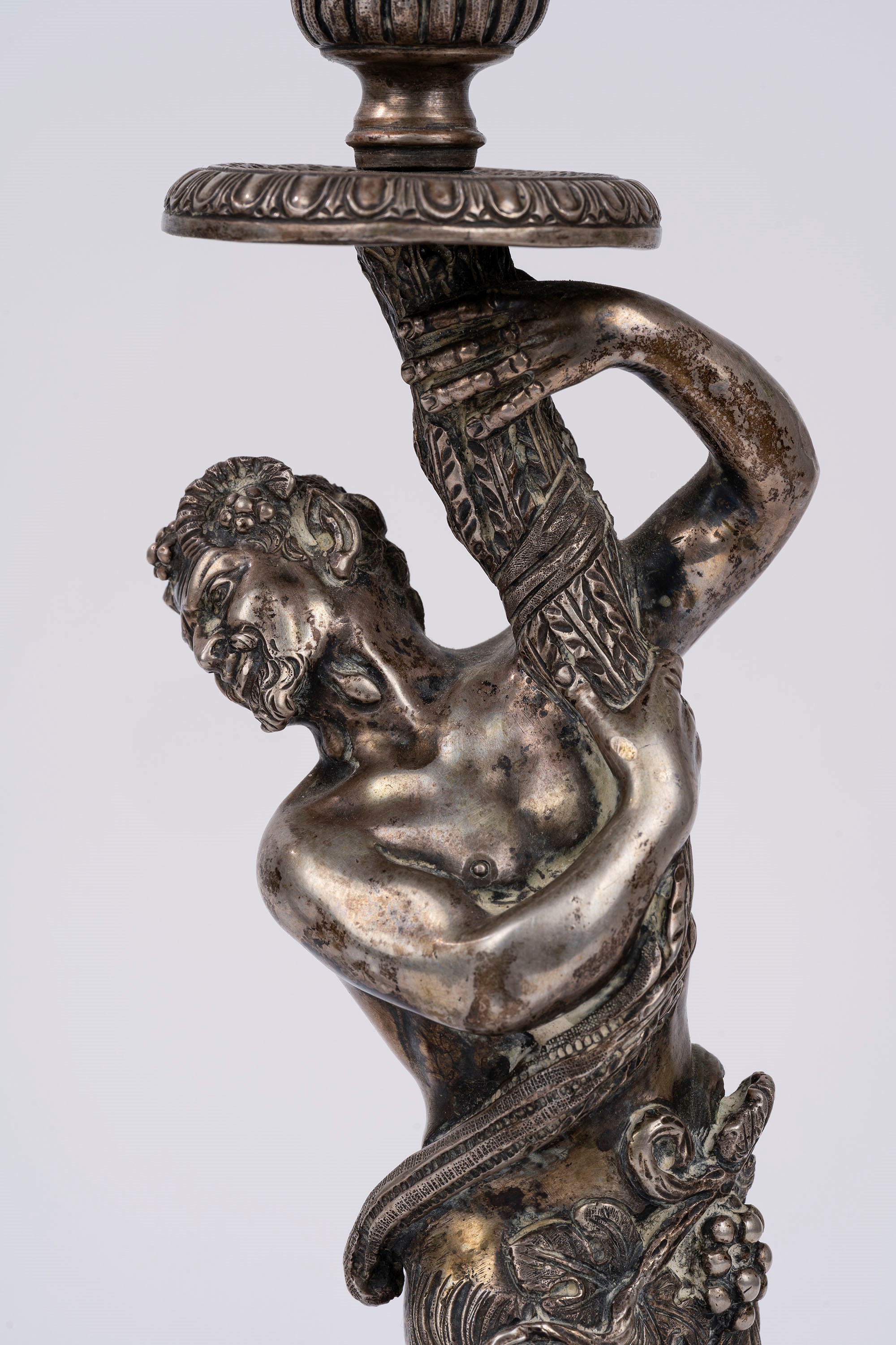 Coppia di candelieri, con satiro e ninfa