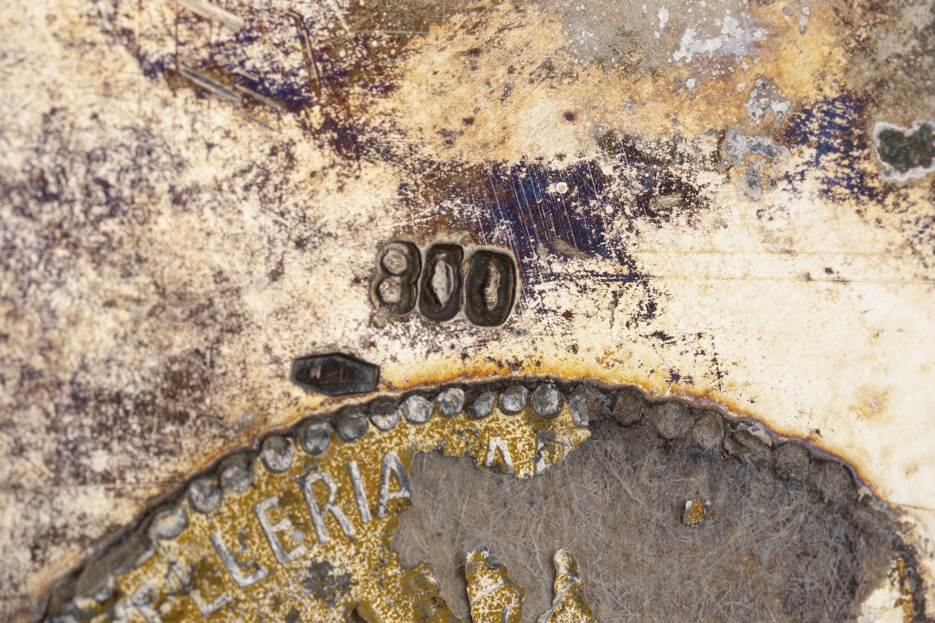 Lotto di cinque oggetti