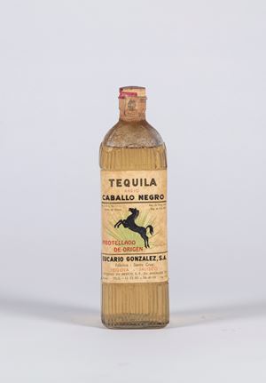 Eucario Gonzalez Caballo Negro Tequila